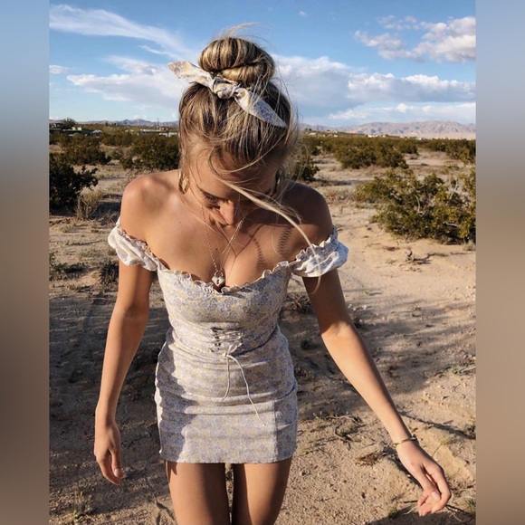 Reformation White Off-Shoulder Dress - Picture 4 of 7